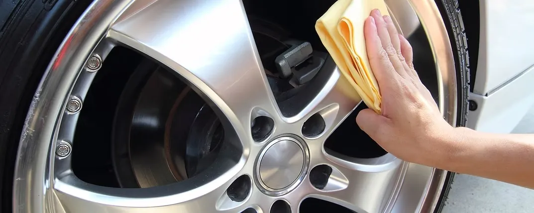 Wheel detailing